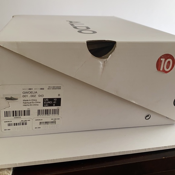 Black slip-ons with studs - Picture 8 of 9